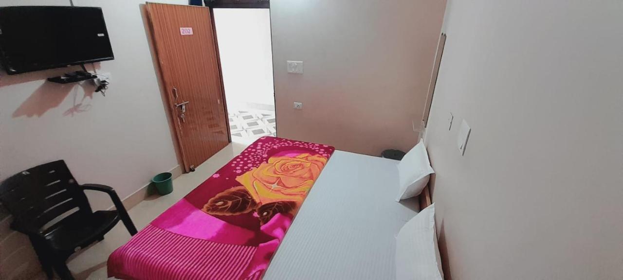 Monika Home Stay Rishikesh Exterior photo